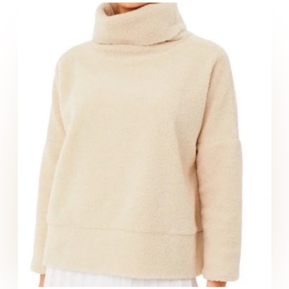 Tuckernuck Sherpa Pullover - Picture 3 of 11